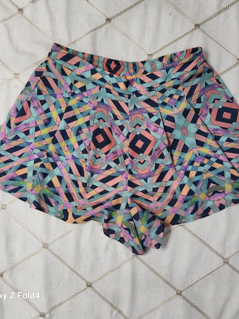 Lovers + Friends Multi-Color Pleated Shorts Small EUC‎ Revolve Boho Chic